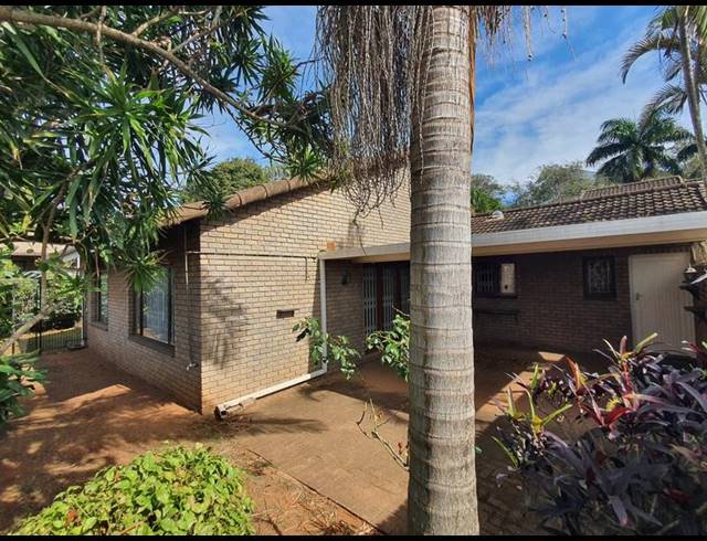 2 BEDROOM TOWNHOUSE FOR SALE IN SUNNINGDALE